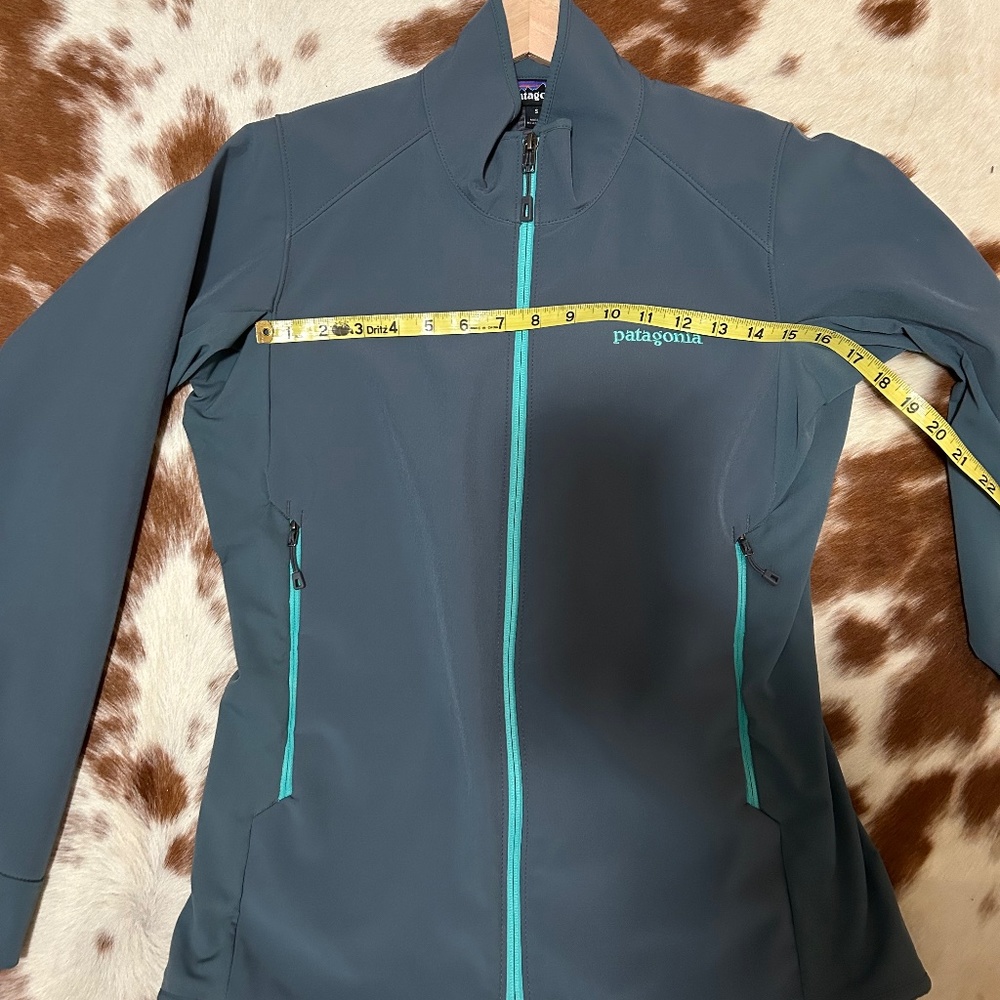 Patagonia Women’s Polartec Green Size S Jacket